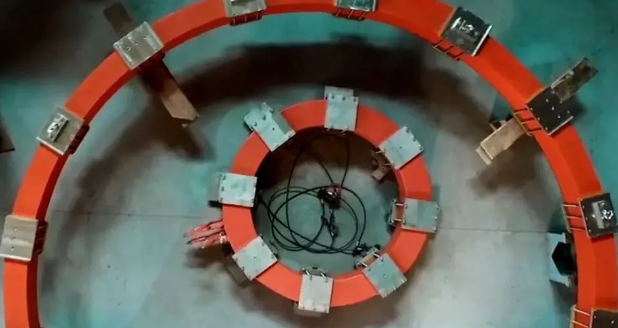 products-item-detail__img