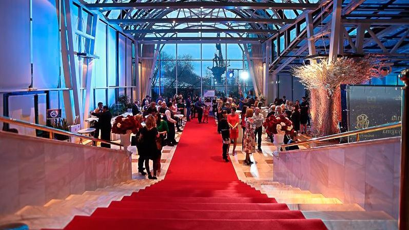 Приглашаем вас на презентацию нового отечественного гусеничного асфальтоукладчика ДЕСНА 2100